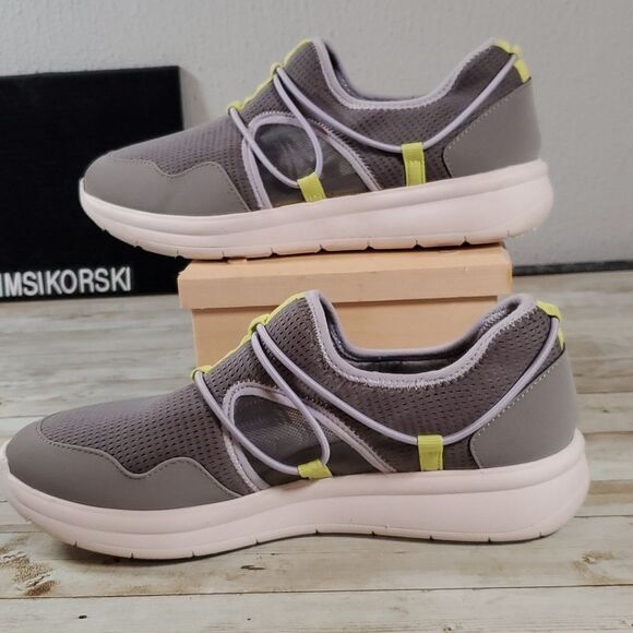 Clarks Cloudsteppers Womens Ezera Skip Grey Neon Green Casual Flats Size 8½ Wide - Picture 2 of 7